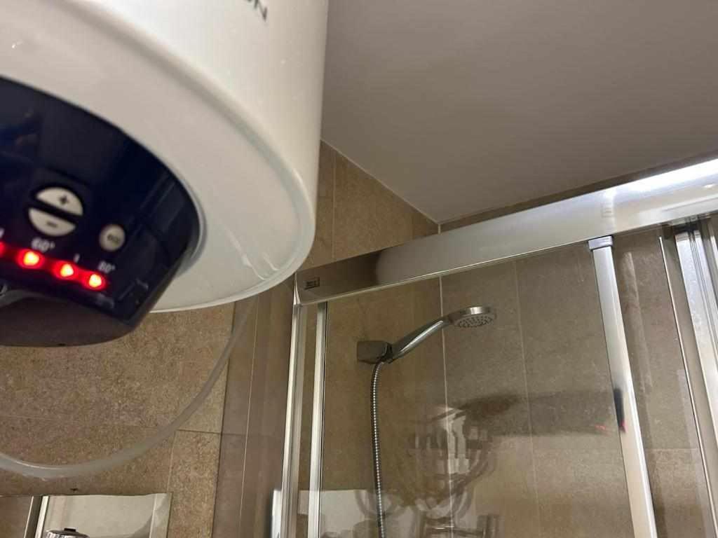 Comodo Y Agradable Estudio En Madrid Centro A3 エクステリア 写真